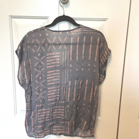 Sam & Lavi Blouse - Picture 2 of 2